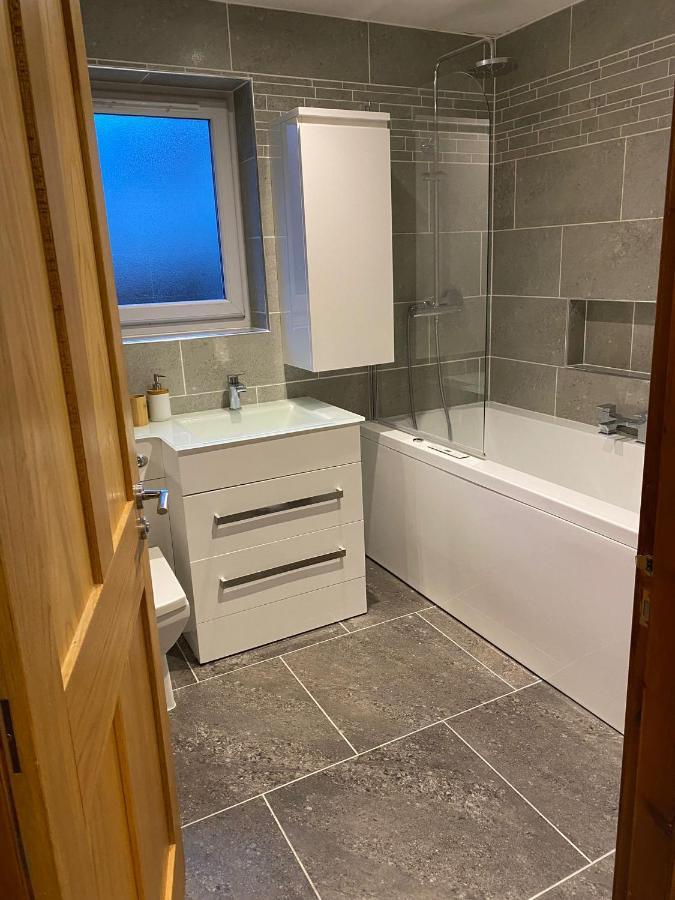 Number 6 Apartment Fort William Exterior photo